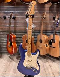 Used Fender 2014 American Stratocaster Standard MN Mystic Blue (Includes Hard Case)