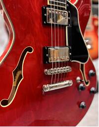 Eastman T386 16" Thinline Hollowbody Red